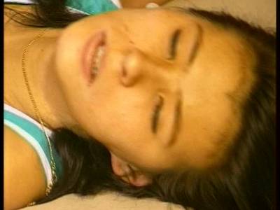 Haarige Latina Teenager Fotze& wird geil gevögelt