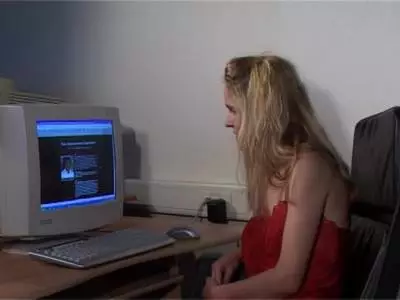 MILF in Dessous wird das feuchte Fötzchen geleckt