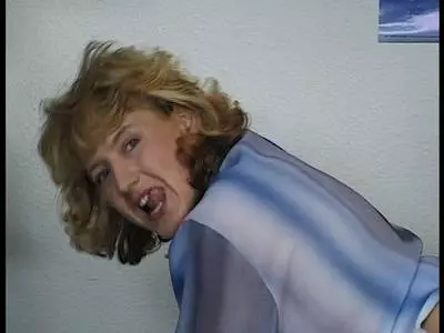 Perverse Mutti wird in ihre haarige Möse gevögelt